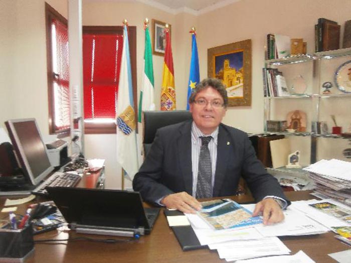 Rogelio Mena